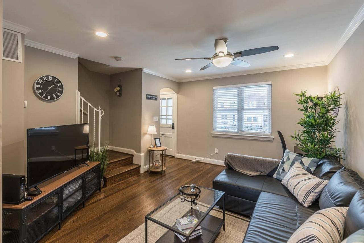 Beautiful 3Br 2Ba House With Cozy Backyard By Cozysuites Alexandria Exteriör bild